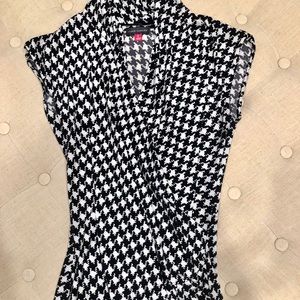 CAbi Tops - Cabi nwot long houndstooth crossover shirt CAbi Tops - Cabi nwot long houndstooth crossover shirt